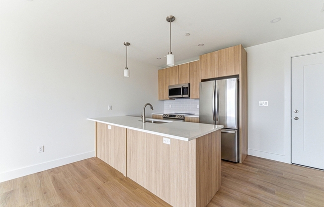 2 beds, 2 baths, 951 sqft, $4,250, Unit 301