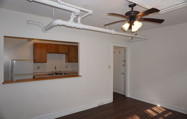 1 bed, 1 bath, 505 sqft, $850, Unit A