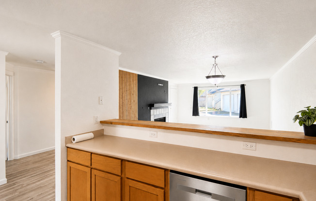 Evergreen East Condo Unit for Lease w/ Garage - 510 SE 157th Ave Unit 35