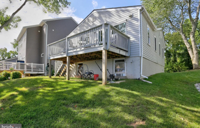 Stunning Waterfront 3bd/2.5ba in Glen Burnie with Deep-water Boat Dock, CAC, Renovated and more!