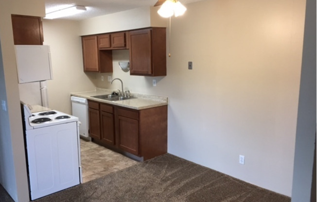 2 beds, 1 bath, 800 sqft, $900, Unit 400-15