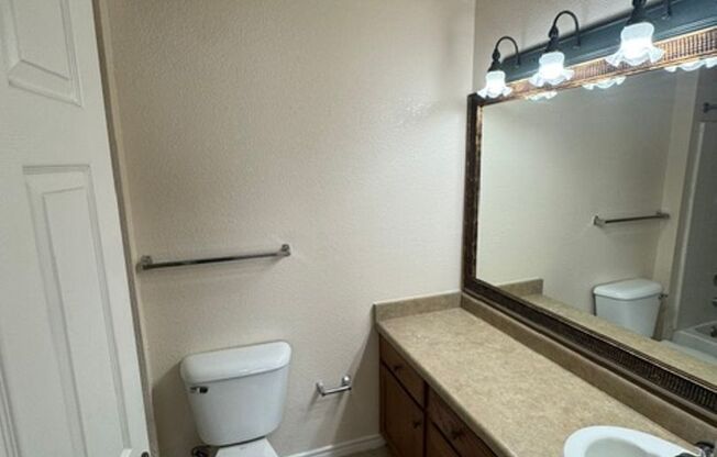 1 bed, 1 bath, $1,025, Unit # 1012