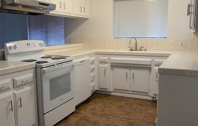 503 Fairview