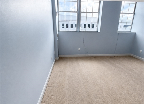 2 beds, 1 bath, 980 sqft, $2,300, Unit 3402