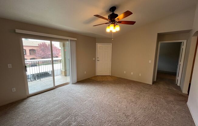 Large, Downstairs 2x2 Condo at Silver Creek, Washer & Dryer In Unit!