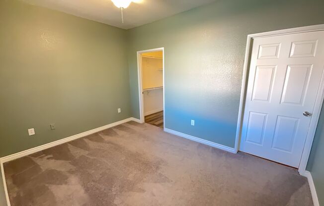 Two bedroom 2 Bath condo in the southwest!