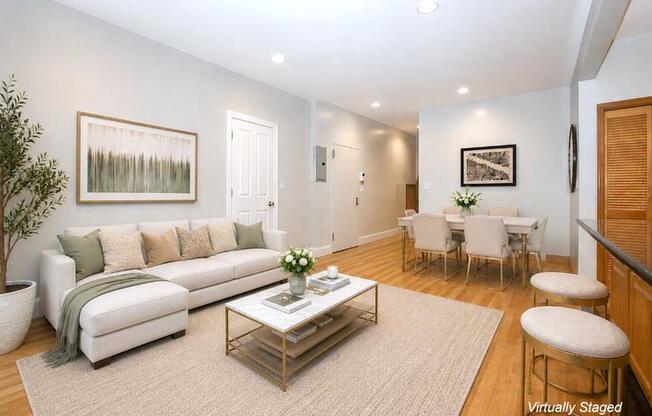 105 E 9 ST