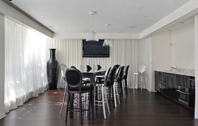 Studio, 1 bath, 476 sqft, $3,995, Unit 10B