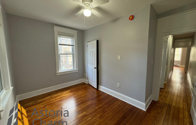 3 beds, 1 bath, $1,600