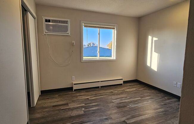 1 bed, 1 bath, 636 sqft, $715, Unit 2133 - 04