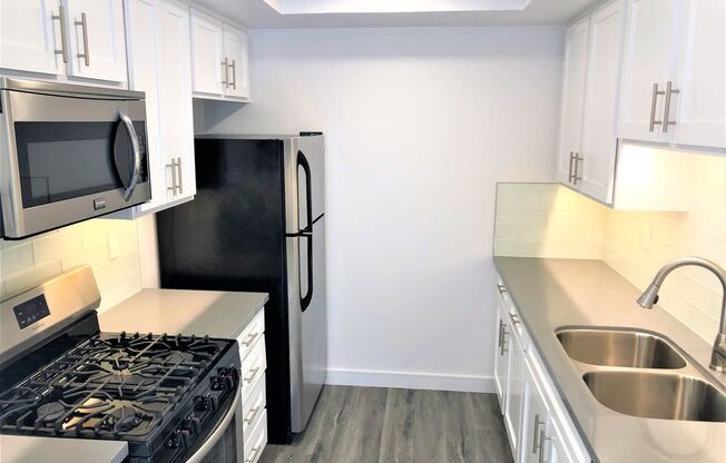 2 beds, 2 baths, 1,195 sqft, $3,098, Unit 208