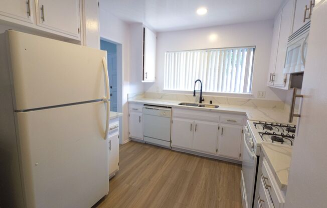 2 beds, 2 baths, 1,100 sqft, $2,448, Unit 236