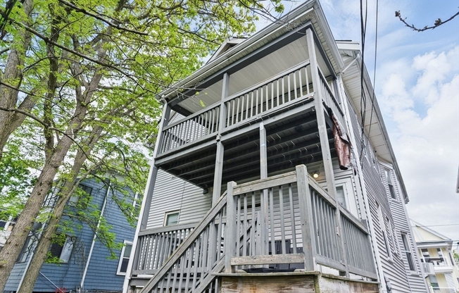 19 SEMONT RD