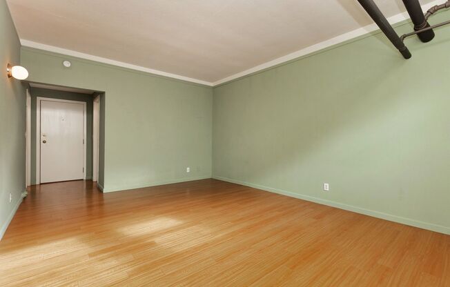 1 bed, 1 bath, 615 sqft, $1,795, Unit 106