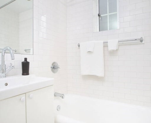 1 bed, 1 bath, 581 sqft, $2,850, Unit B706