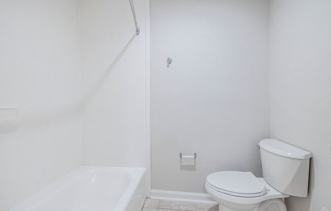 2 beds, 2 baths, 933 sqft, $1,685, Unit C-133