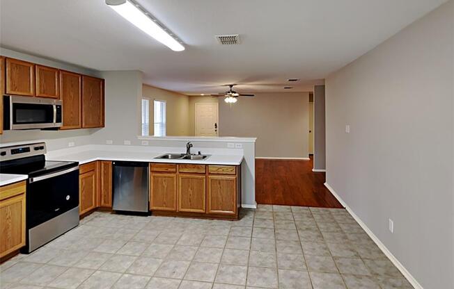 1128 Maplewood Lane