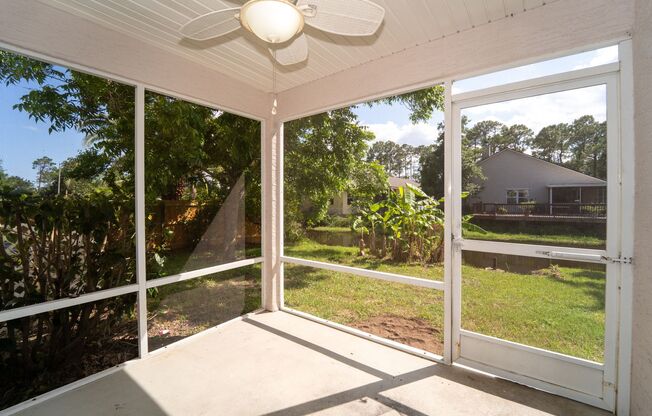 New Listing in Desirable Eagle Creek! 3/2/2