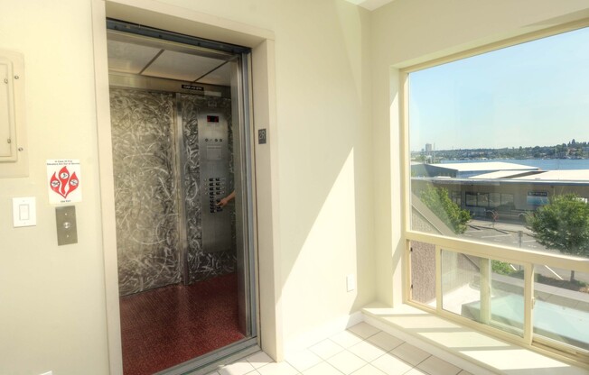 South Lake Union / Queen Anne Condo at The Lakewest
