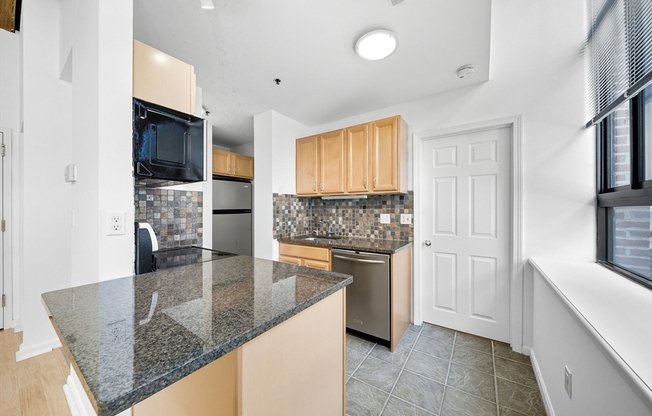 10 LINWOOD ST
