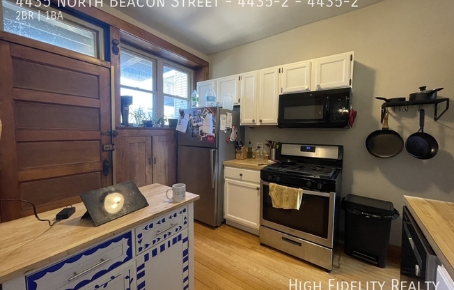 4435 N BEACON ST