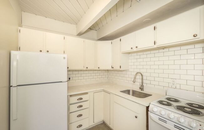 3050-3058 Emerson St.