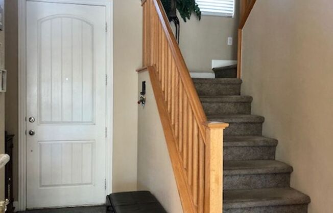 Great Gated Community Near Strip !!!!