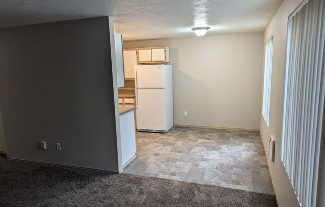 2 beds, 1 bath, 837 sqft, $1,195, Unit 1354