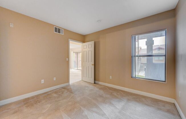 2 beds, 2 baths, 1,036 sqft, $1,500, Unit Badura Ave W. 8000 #2082