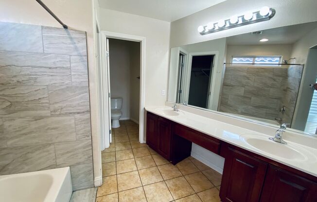 3 beds, 3 baths, $2,050