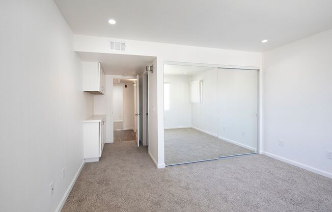 2 beds, 2 baths, 965 sqft, $2,995, Unit 123