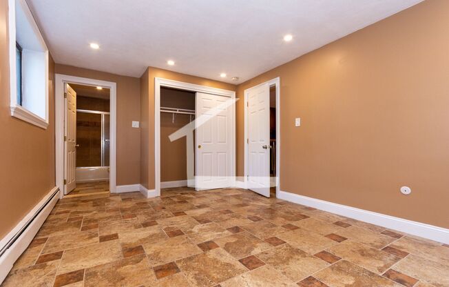 HOT ALLSTON LISTING!!!!!