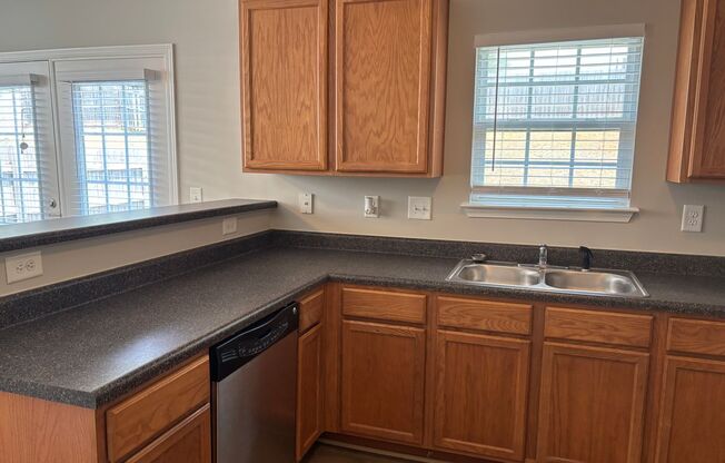 Pristine House in Fircrest!