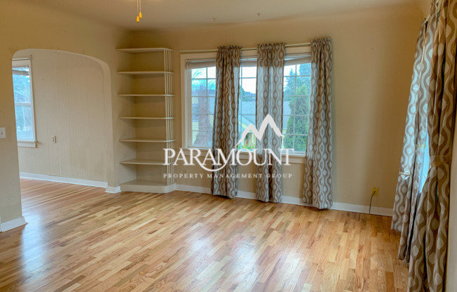 Cozy 2 Bed 1 Bath with Partial Water Views! Electricity and Garbage Included!