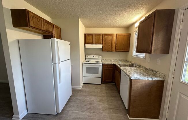 2 beds, 1 bath, $950