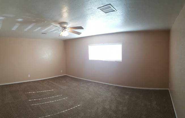 Beautiful single story- 3Bed/2Bath home located in Henderson