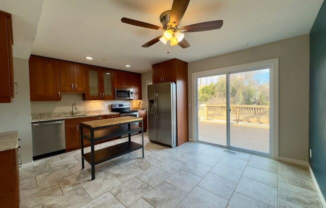 Charming 2 Bedroom/1.5 Bathroom Townhome in Nottingham, MD!