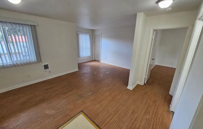 2 beds, 1 bath, $1,195, Unit 184