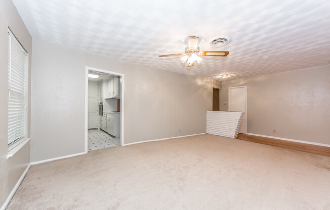 1733 Carl St