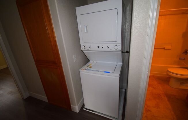 3 beds, 2 baths, $1,300