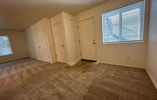 2 beds, 2 baths, 1,000 sqft, $1,595