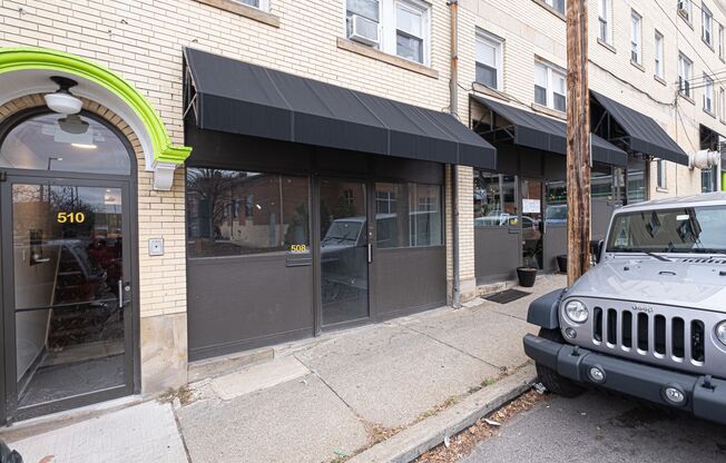 Studio, 1 bath, 440 sqft, $850, Unit Commercial (508 S. Millvale)