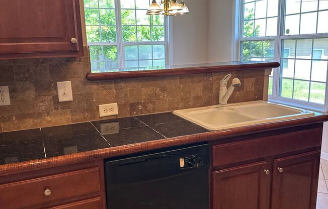 4 bedroom 2 and 1 half bath 2 story home in Flat Shoals Manor