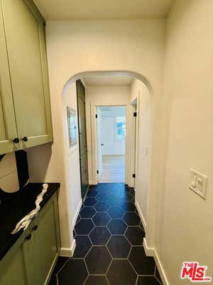 1 bed, 1 bath, 700 sqft, $2,150