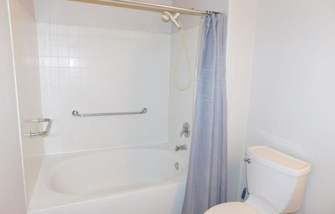 2 beds, 2 baths, $1,850, Unit Bldg 5