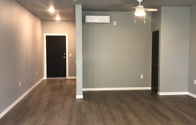 Studio, 1 bath, 482 sqft, $995, Unit Unit 304