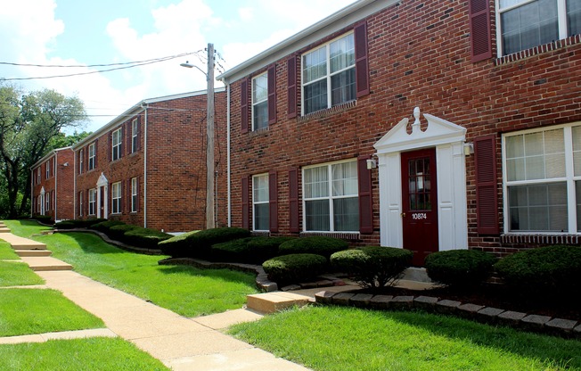Welcome to Orchard Park Apartments