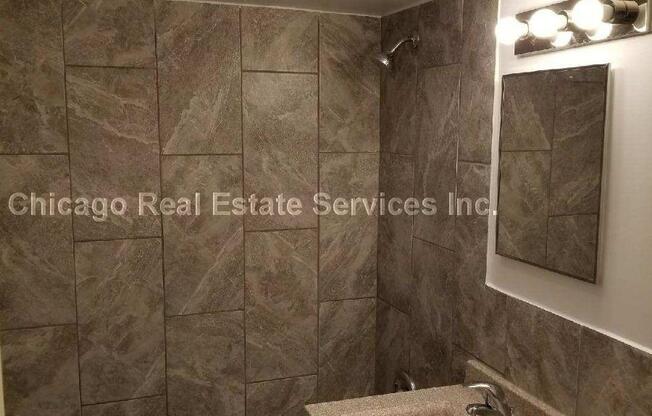 7626 N MILWAUKEE AVE