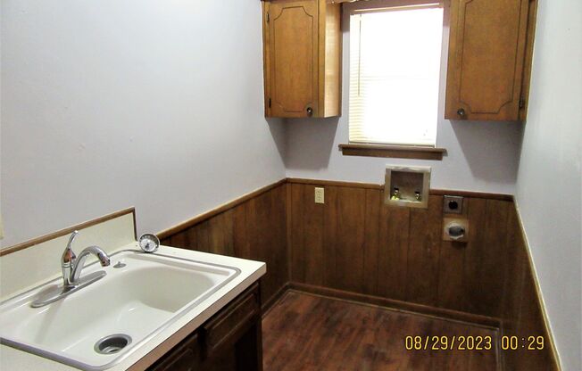 3 beds, 2 baths, $1,850