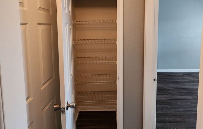 1 bed, 1 bath, 802 sqft, $1,495, Unit 710-u